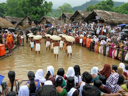 ദക്ഷിണകാശിയായ കണ്ണൂർ കൊട്ടിയൂർ ശിവക്ഷേത്രത്തിലെ വൈശാഖ മഹോത്സവം എന്ത്? എങ്ങനെ??