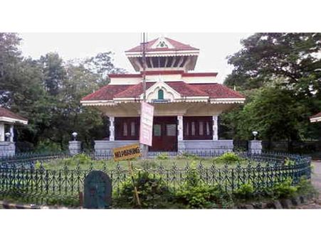 കാര്‍ഷിക സര്‍വകലാശാലയില്‍ വിളയുന്നത്  അഴിമതിയും കെടുകാര്യസ്ഥതയും ധൂര്‍ത്തും