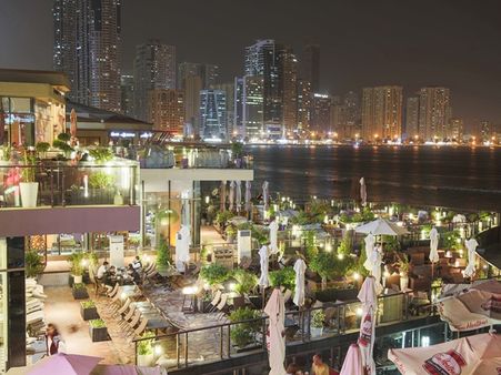 ഷാർജ മജാസിൽ ഇരുന്ന് ഭക്ഷണം കഴിച്ചാൽ മോസ്കോയിലേക്കു പറക്കാം, ലോകകപ്പ് ഫൈനൽ കാണാം