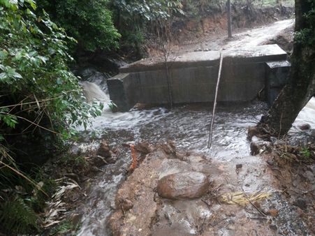 ചതിക്കരുത് ഈ ആദിവാസികളെ മറയൂരിലെ പാലംപണിയില്‍ ക്രമക്കേട് വശങ്ങള്‍ മഴയില്‍ ഒലിച്ചുപോയി