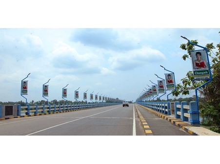 തോട്ടുമുഖം - തുരുത്ത് സീപോര്‍ട് എയര്‍പോര്‍ട്ട് പാലത്തില്‍ വെളിച്ചം ഇല്ലാതായി