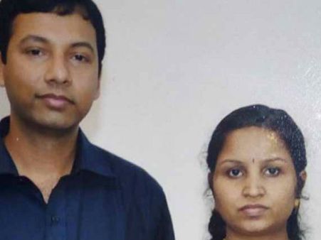 ടെക്കിയായ യുവതി കിടപ്പുമുറിയിൽ വെട്ടേറ്റ് മരിച്ചനിലയിൽ, ചോരയിൽ കുളിച്ച് ഭർത്താവും! ചാലക്കുടിയിൽ