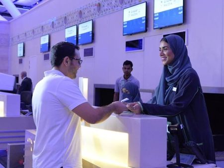 ജിദ്ദയിലെ പുതിയ അന്താരാഷ്ട്ര വിമാനത്താവളത്തില്‍ നിന്ന് ആദ്യവിമാനം പറന്നുയര്‍ന്നു