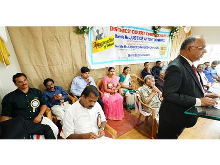 കോടതികളുടെ ചുമതല പാര്‍ശ്വവല്‍കരിക് പ്പെട്ടവരുടെ നീതി: ജസ്റ്റിസ് ആന്റണി ഡൊമിനിക്