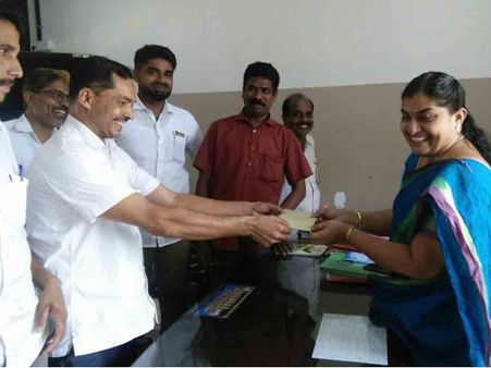 കള്ള ടാക്‌സികളിലെ യാത്ര ഒഴിവാക്കാന്‍ ടാക്‌സി ഡ്രൈവര്‍മാര്‍ സ്‌കൂളുകള്‍ക്ക് നോട്ടീസ് നല്‍കി