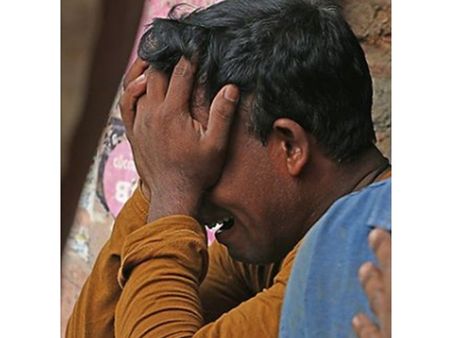 മറുനാടന്‍ തൊഴിലാളികളുടെ മരണം; അനധികൃത നിര്‍മാണങ്ങള്‍ക്കെതിരെ നടപടി എടുക്കുമെന്ന് അധികൃതർ