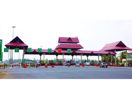 പാലിയേക്കരയിലേത് അശാസ്ത്രീയ ടോള്‍ പിരിവ്: അഭിഭാഷക കമ്മിഷന്‍