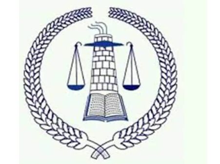 കുടുംബസംഗമം അലങ്കോലപ്പെടുത്തിയ സംഭവം; സംഘടനയുടെ സല്‍പ്പേരിന് കളങ്കം വരുത്തുകയും ചെയ്തുവെന്ന് ആരോപിച്ച് നാല് അംഗങ്ങളെ പേരാമ്പ്ര മര്‍ച്ചന്റ് അസോസിയേഷന്‍ സസ്‌പെന്റ് ചെയ്തു