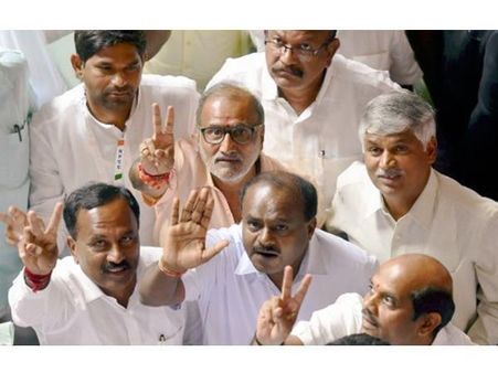 മന്ത്രിനിർണയത്തിന് ശുഭാന്ത്യം: ധനകാര്യം ജെഡിഎസിന്, കുമാരസ്വാമിയുടെ ഭീഷണി ഏറ്റു!