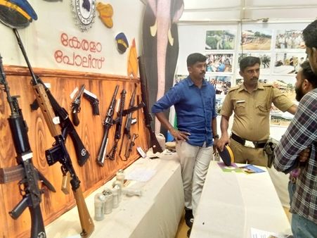 പൊലികയിലെ പൊലീസിന്റെയും ശിശുക്ഷേമസമിതിയുടെയും സ്റ്റാളുകള്‍ ശ്രദ്ധേയമാവുന്നു
