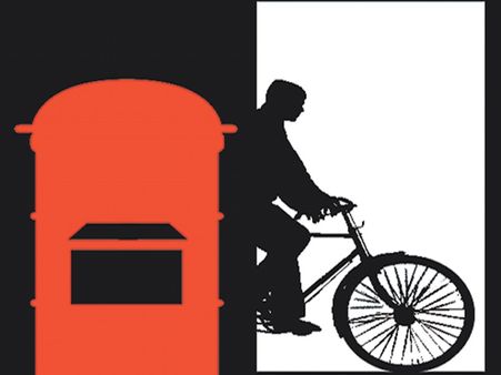 ഉരുപ്പടികള്‍ നിറഞ്ഞ് തപാല്‍പെട്ടികള്‍...തപാല്‍ സമരം രൂക്ഷം