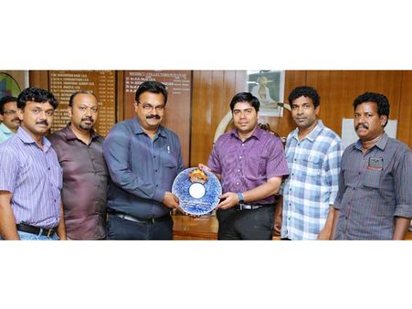 വീണ്ടെടുക്കാം വയനാടിനെ; 'ഭൂമിയും ഞാനും' ആല്‍ബം പ്രകാശനം ചെയ്തു