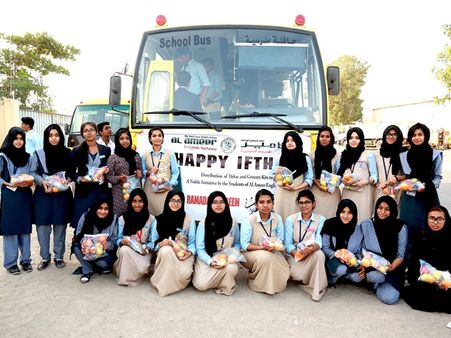 ഇഫ്‌താർ കിറ്റുകളുമായി അവർ എത്തിയപ്പോൾ സം​ഗമ വേദി സ്നേഹക്കടലായി മാറി