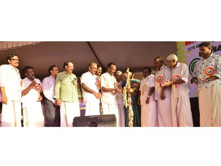 ഒന്നരലക്ഷം കുട്ടികൾ പുതുതായി പൊതുവിദ്യാലയത്തിൽ: എല്‍ഡിഎഫ് വികസന വാഗ്ദാനങ്ങള്‍ പാലിച്ചെന്ന് ടിപി