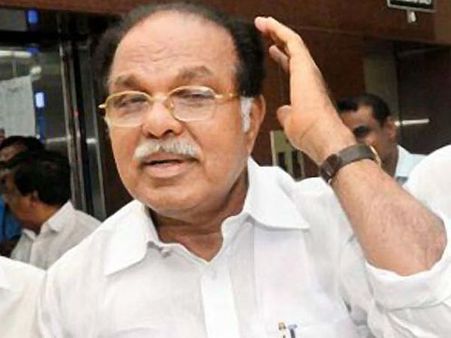 യുവനേതാക്കളുടെ 'ഷോക്ക് ട്രീറ്റ്മെന്റ്' ഫലിക്കുന്നു... പാർട്ടി പറഞ്ഞാൽ മാറിനിൽക്കാമെന്ന് പിജെ കുര്യൻ