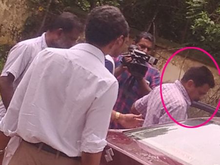 പ്രതിയെ പിടികൂടാന്‍ സഹായിച്ച തിയേറ്റര്‍ ഉടമയെ അറസ്റ്റ് ചെയ്തതില്‍ വ്യാപക പ്രതിഷേധം