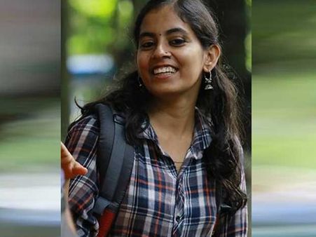 കലിയടങ്ങാതെ പോലീസ്; ശ്രീജിത്തിന്റെ കസ്റ്റഡി മരണത്തില്‍ പ്രതിഷേധിച്ച ആമിക്കെതിരെ പോലീസ് കേസ്‌