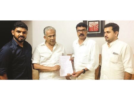 മിസൈൽ ആക്രമണത്തിൽ മലയാളിയുടെ മരണം; ഔദ്യോഗിക വിശദീകരണം വേണം. കെഎംസിസി എംപിക്ക് നിവേദനം നൽകി