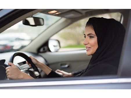 ചരിത്ര നിമിഷത്തിന് കാതോര്‍ത്ത് സൗദി വനിതകള്‍: ഞായറാഴ്ച മുതല്‍ അവര്‍ ഡ്രൈവിംഗ് സീറ്റില്‍