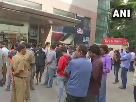 കാലാ റിലീസ് തടസ്സപ്പെടുത്തി കര്‍ണ്ണാടകയില്‍ പ്രതിഷേധം