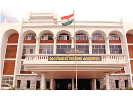 ഇങ്ങനെയുമുണ്ടോ ഉദ്യോഗസ്ഥർ... പാർപ്പിട ഫണ്ട് നൽകിയില്ല, വീട്ടമ്മയെ പറ്റിച്ചു, കിടിലം പണിയും കിട്ടി!