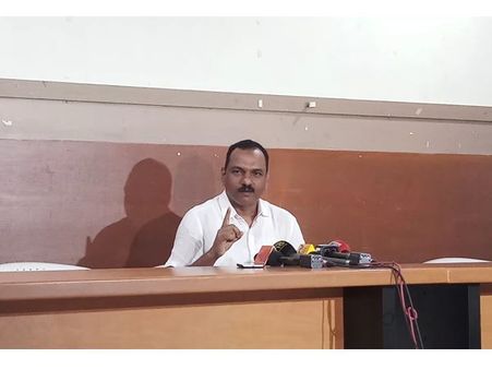 രോഹിത് വെമുലയുടെ കുടുംബത്തിന് വീട്: ആരോപണങ്ങൾ അടിസ്ഥാനരഹിതം, സഹായിച്ചത് ഞങ്ങൾ മാത്രം - യൂത്ത് ലീഗ്