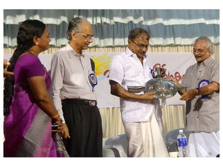 വേട്ടയാടൽ തുടരുന്നു: മടപ്പള്ളി കോളജ് പ്രിൻസിപ്പലിന് വീണ്ടും സ്ഥലം മാറ്റം, ചിത്രലേഖയോട് പകരം വീട്ടി!