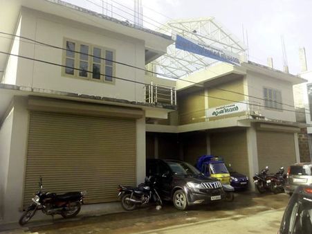 സംസ്ഥാനത്തെ ആദ്യ കൃഷി ഭവന്‍ കം ഷോപ്പിംഗ് കോംപ്ലക്‌സ് നോക്കു കുത്തി: കൃഷിഭവന്‍ മഞ്ചേരിയില്‍! 