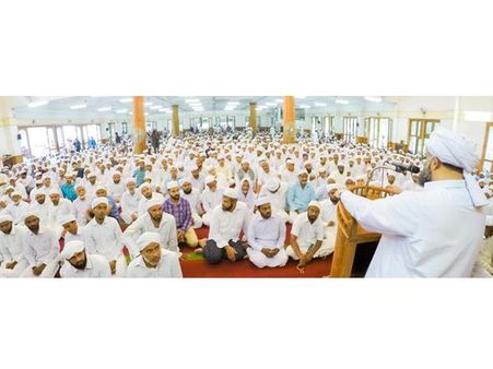 പ്രാര്‍ഥനകളില്‍ മുഴുകി റമദാന്‍ അവസാന പത്തിലേക്ക്: