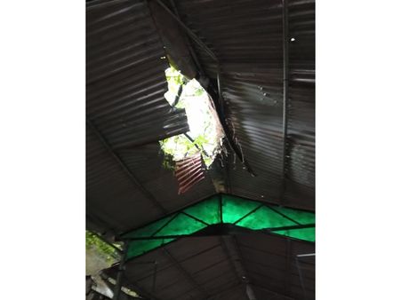 ഫോര്‍ട്ട്‌കൊച്ചി ബോട്ട് ജെട്ടി ശോചനീയാവസ്ഥയില്‍; മഴ പെയ്താല്‍ നില്‍ക്കാന്‍ കഴിയില്ല, വെളിച്ചവുമില്ല