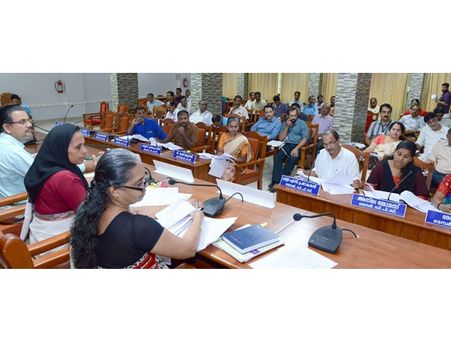 വയനാട് ജില്ലാ ആസൂത്രണസമിതി യോഗം ചേര്‍ന്നു; പദ്ധതി നിര്‍വഹണത്തിന് മുന്‍തൂക്കം നല്‍കണമെന്ന് കെ ബി നസീമ