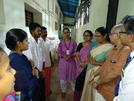 നിപ്പാ: യജ്ഞത്തില്‍ പങ്കാളികളായ ആരോഗ്യ  പ്രവര്‍ത്തകരെ ആദരിക്കും, സ്‌കൂളുകള്‍ 12 ന് തന്നെ തുറക്കും