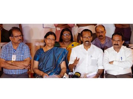 കോഴിക്കോട്ട് നിപ്പാ ജാഗ്രത തുടരുന്നു: ഒരാള്‍കൂടി നിരീക്ഷണത്തില്‍, മതിലകത്ത് മഞ്ഞപ്പിത്ത ബാധ!