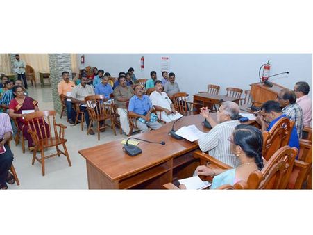 പച്ചപ്പ് പദ്ധതി: കാപ്പിയുടെ വിളവര്‍ധനവിന് സൗജന്യമായി മഴക്കുഴി നിര്‍മ്മിക്കുന്നു