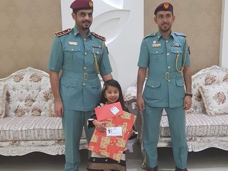 'ഇതാണ് പോലീസ്'; ചെറിയപെരുന്നാളിന് സമ്മാനം ചോദിച്ച ആറുവയസ്സുകാരിയുടെ ആഗ്രഹം സഫലമാക്കി യുഎഇ പോലീസ്