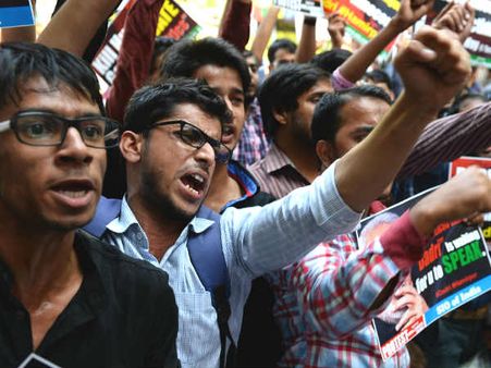 ഗുജറാത്തില്‍ 'ദളിത് വിപ്ലവം'; കൂട്ടത്തോടെ പേര് മാറ്റി ഉന്നത ജാതിക്കാരായി, സംഘര്‍ഷം, ക്ഷുഭിത യൗവ്വനം!