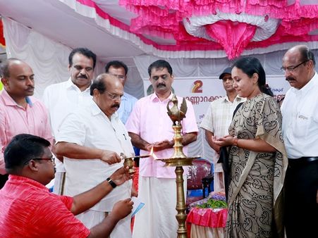 പുനലൂര്‍ പൊന്‍കുന്നം റോഡിന്റെ കരാര്‍ പുതുക്കും മന്ത്രി ജി സുധാകരന്‍