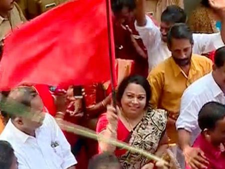 ഉദ്ദിഷ്ടകാര്യത്തിന് ഇടതുമുന്നണിയുടെ ഉപകാരസ്മരണ; ശോഭനാ ജോർജ്ജിനെ ഖാദി ബോർഡ് ഉപാധ്യക്ഷയാക്കി