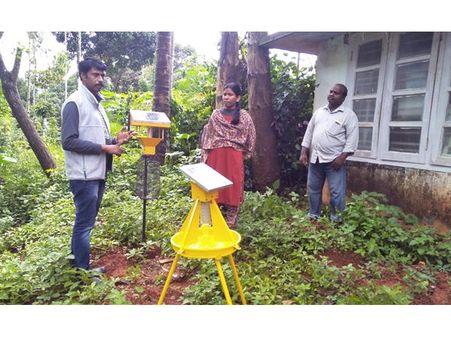 ജൈവ കൃഷി സംരക്ഷിക്കാന്‍ ഇനി സോളാര്‍ കെണി:രാജാക്കാട് കൃഷിവകുപ്പ് അഭിമാനത്തിന്റെ നെറുകയില്‍! 
