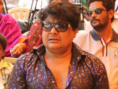 പ്രമുഖ നടന്‍ മന്‍സൂര്‍ അലി ഖാന്‍ അറസ്റ്റില്‍; എട്ട് പേരെ കൊല്ലുമെന്ന് ഭീഷണി!! ജയിലിലടച്ചു