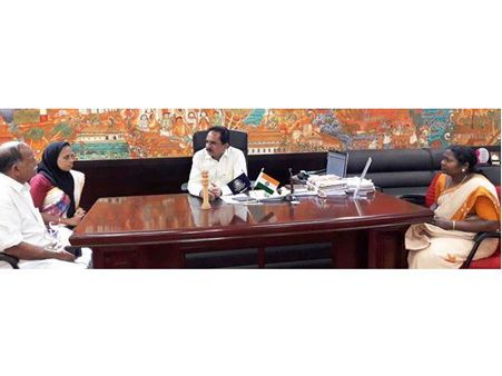 ചുരത്തില്‍ ഒരു മാസത്തിനകം ചരക്ക് ഗതാഗതം പുനസ്ഥാപിക്കും: വയനാടിന് കോഴിക്കോട് കലക്ടറുടെ ഉറപ്പ്