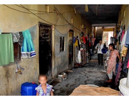 ദില്ലിയിൽ സഹോദരിമാരുടെ പട്ടിണി മരണത്തിൽ ദുരൂഹത; പിതാവിനെ കാണാനില്ല; മരുന്ന് നൽകിയതിലും സംശയം