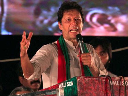 ഇന്ത്യയുമായി നല്ല ബന്ധമാണ് ആഗ്രഹിക്കുന്നത്... കശ്മീര്‍ വിഷയവും ചര്‍ച്ച ചെയ്യാമെന്ന് ഇമ്രാന്‍ ഖാന്‍!!