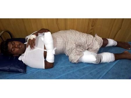 തിരൂരില്‍ കഞ്ചാവ് മാഫിയയുടെ വിളയാട്ടം: യുവാവിന്റെ കൈപ്പത്തി വെട്ടി, പ്ലസ്ടു വിദ്യാര്‍ത്ഥിയെ കുത്തി!