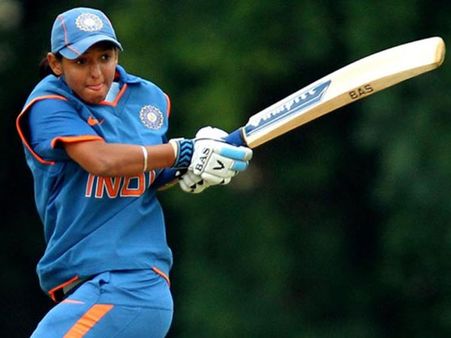 വനിത ക്രിക്കറ്റ് താരം വ്യാജ ഡിഗ്രി വിവാദത്തിൽ; ഹർമൻ പ്രീത് കൗറിന്റെ ഡിഎസ്പി സ്ഥാനം തെറിക്കും?