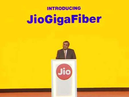 വീണ്ടും ഞെട്ടിക്കാന്‍ അംബാനി! വരുന്നൂ ജിയോ ജിഗാ ഫൈബര്‍... സെക്കന്റില്‍ 1 ജിബി; കുതിക്കുംനെറ്റ്!!!
