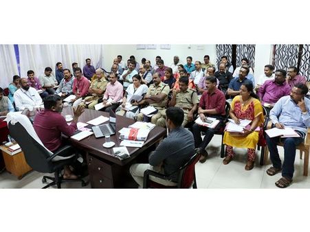 നീലക്കുറിഞ്ഞി സീസണ്‍: സഞ്ചാരികള്‍ക്ക് അടിസ്ഥാന സൗകര്യങ്ങള്‍ ഒരുക്കി വിവിധ വകുപ്പുകള്‍