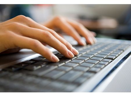 അംഗീകാരമില്ലാത്ത ഓണ്‍ലൈന്‍ സേവനകേന്ദ്രങ്ങള്‍ക്ക് കര്‍ശന നിയന്ത്രണം