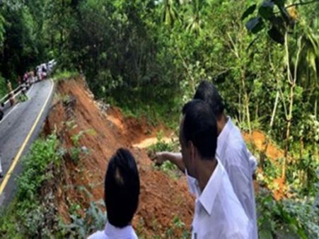 താമരശ്ശേരി ചുരത്തില്‍ വാഹനങ്ങള്‍ക്ക് ഗതാഗത നിയന്ത്രണ ഏര്‍പ്പെടുത്തുമെന്ന് ജില്ലാ കലക്ടര്‍ യു വി ജോസ്