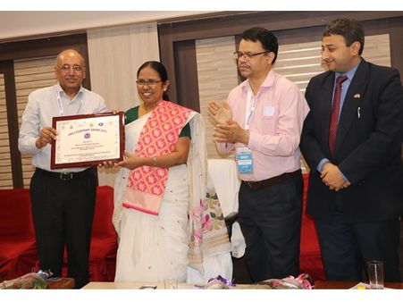 നിപ്പാ പ്രതിരോധം: മന്ത്രി ആദരം ഏറ്റുവാങ്ങി